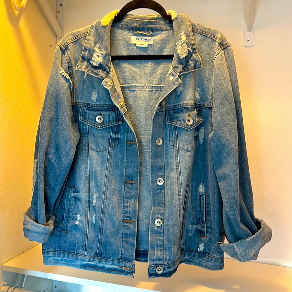 Cisano distressed denim jean jacket sz Large